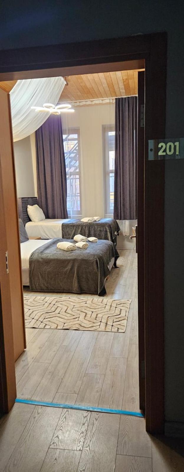 Otel Taxim 34
